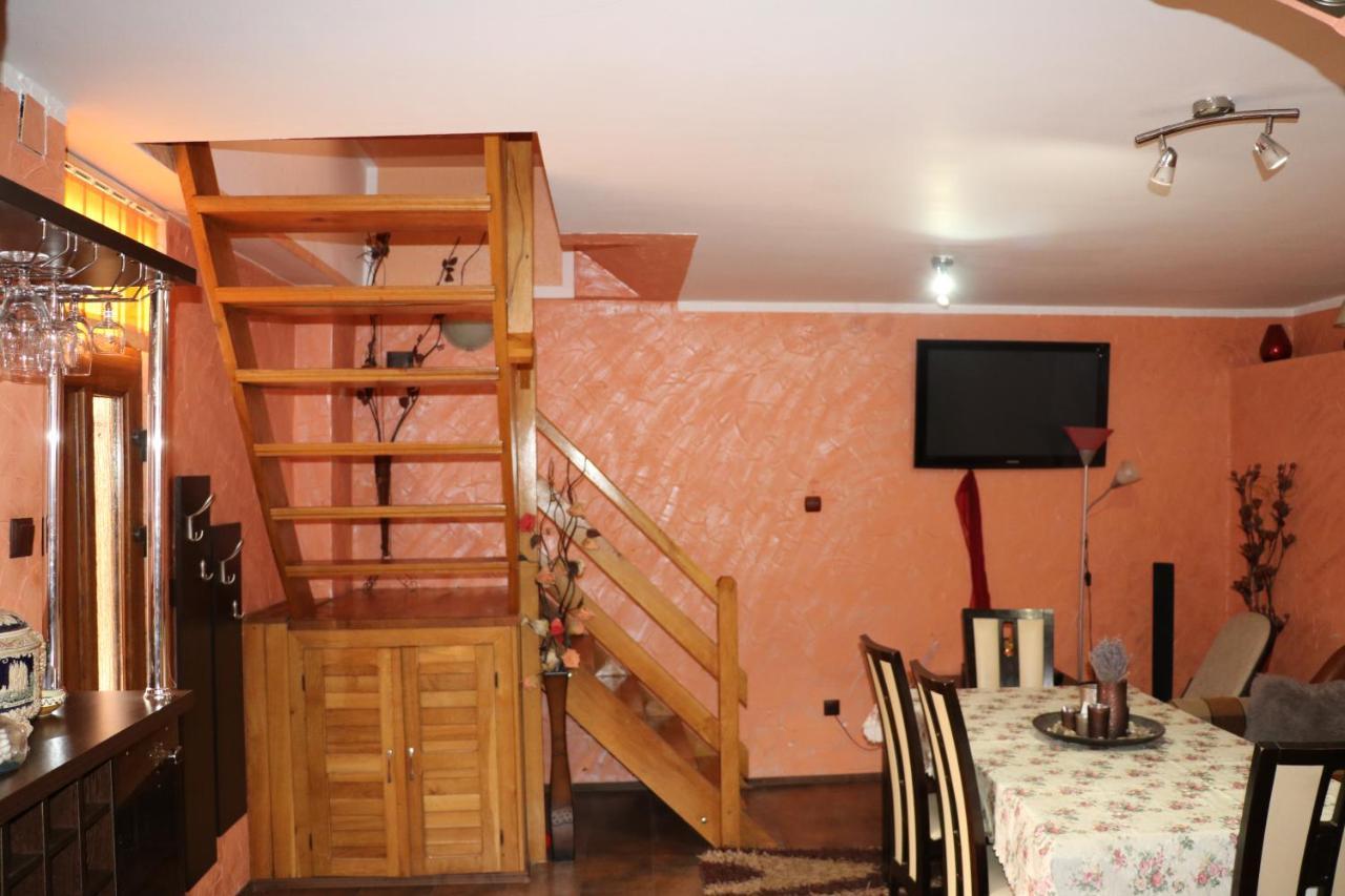 Amelia House Hotel Fagaras Exterior photo
