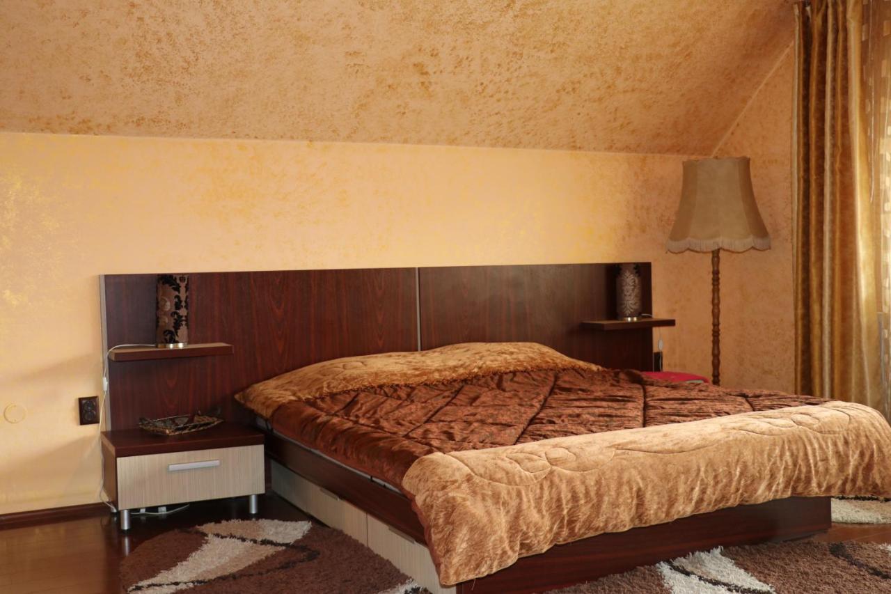 Amelia House Hotel Fagaras Exterior photo